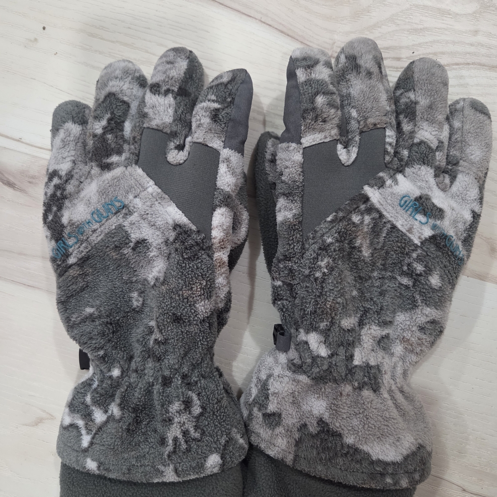 Gray Camouflage Fleece Gloves
